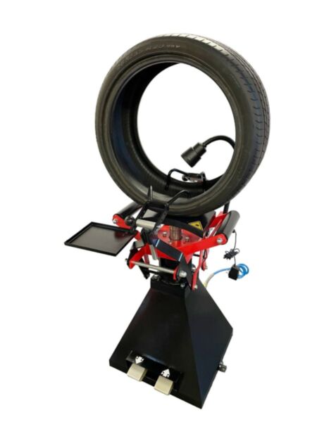 Pneumatyczny rozwieracz do opon