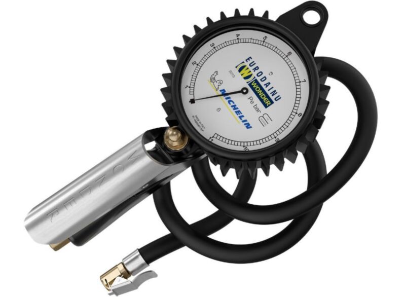 Pistolet do pompowania kół WONDER z manometrem Michelin 0,7 - 11 bar