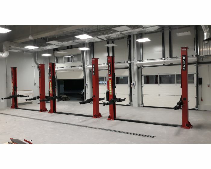 Jaki podnośnik samochodowy wybrać do warsztatu samochodowego?